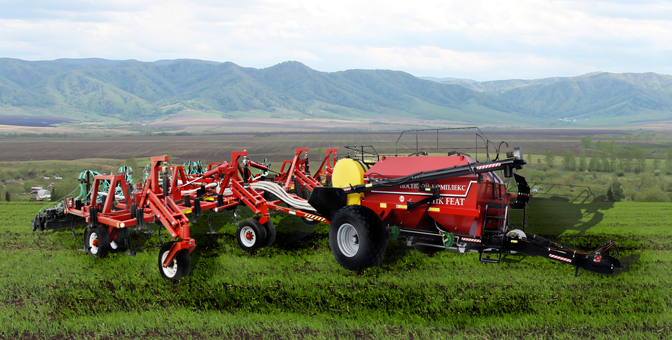 Liquid herbicide distribution systems for tillage equipment